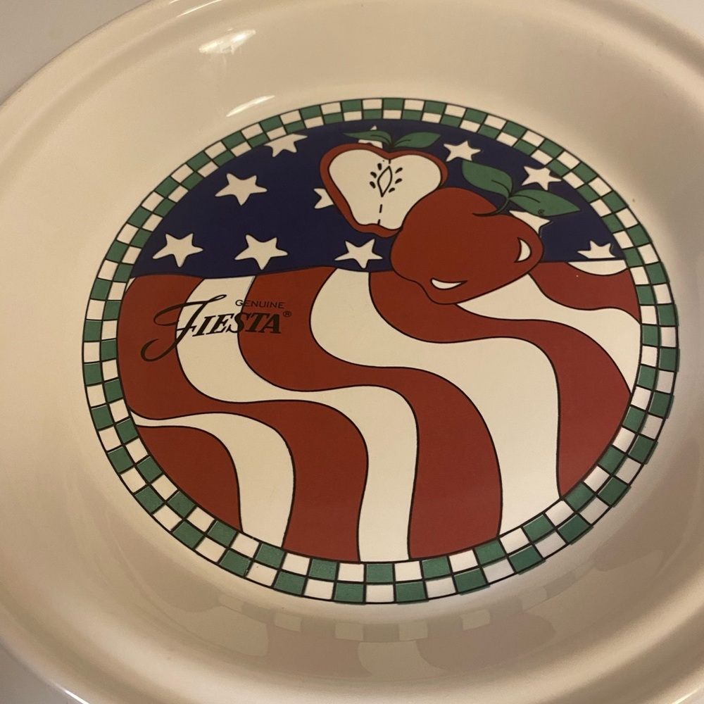 Fiesta Americana Plate with Apple Design